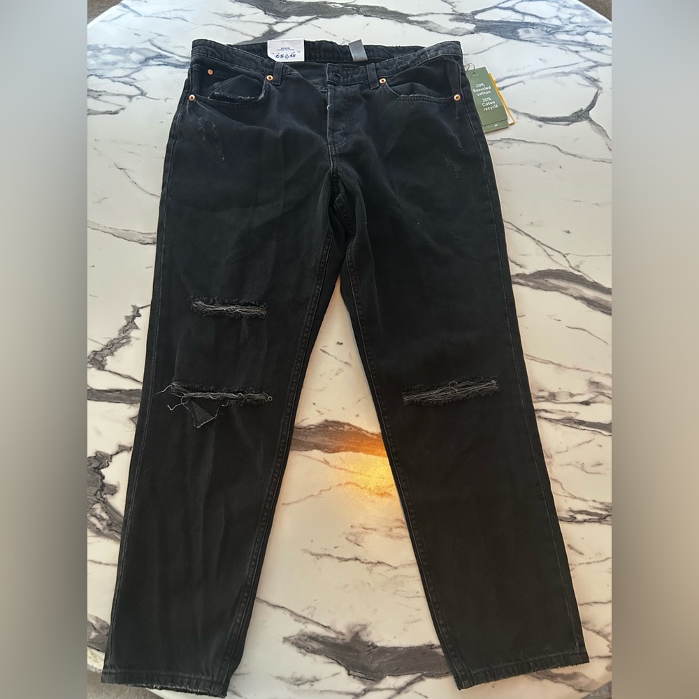 H&M Black Distressed Women’s Jeans